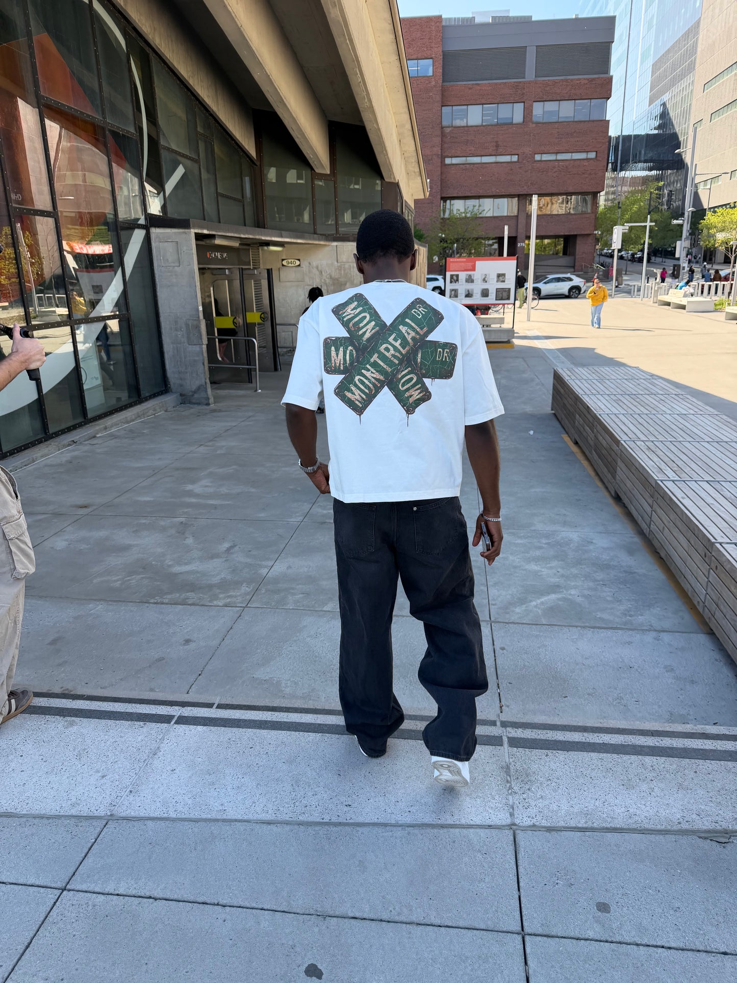 "Embrace the struggle" T shirt